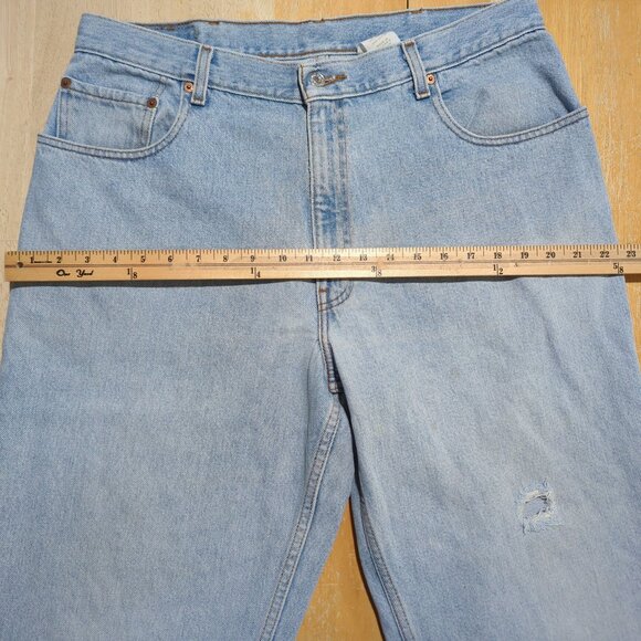 Levis 560 Mens W 36 L 30 Loose Fit Jeans W36‎ L30 Light Wash Distressed Denim - Picture 10 of 15